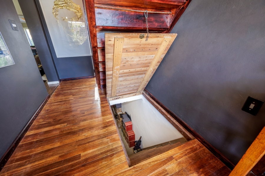 5 Bedroom Property for Sale in Paradyskloof Western Cape